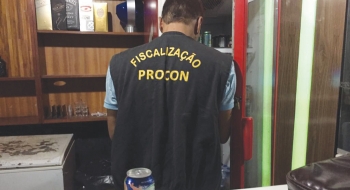 Procon Goiânia fiscaliza baladas para coibir preços diferentes de homem e mulher